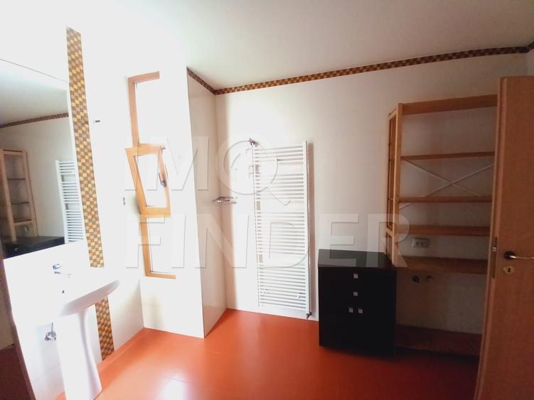 Apartament cu 3 camere decomandat, mobilat în Zorilor