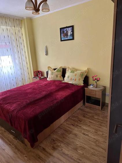 Apartament cu 3 camere decomandat în Crângași