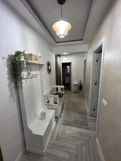 Garsonieră decomandată în Roșu
