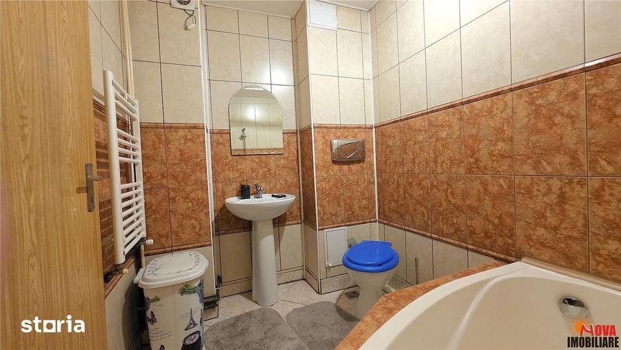 Apartament cu 2 camere decomandat în Triaj