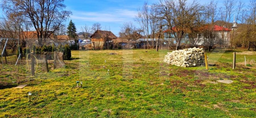 Casă individuală cu 2 camere cu Teren 1360 Mp în Exterior Nord