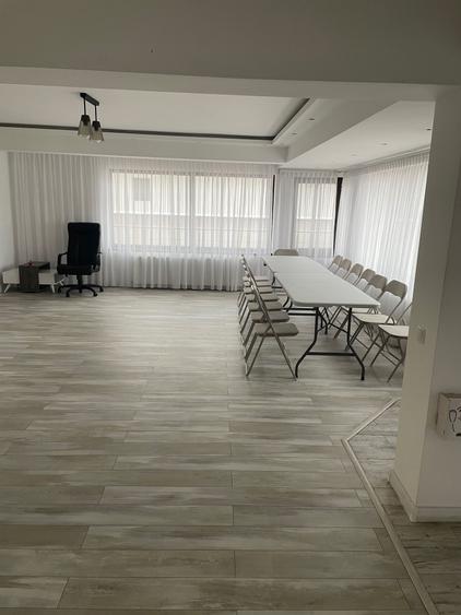 Casă cu 5 camere cu Teren 1000 Mp în Exterior Vest