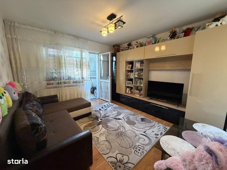 Apartament cu 2 camere decomandat în Craiovița Nouă