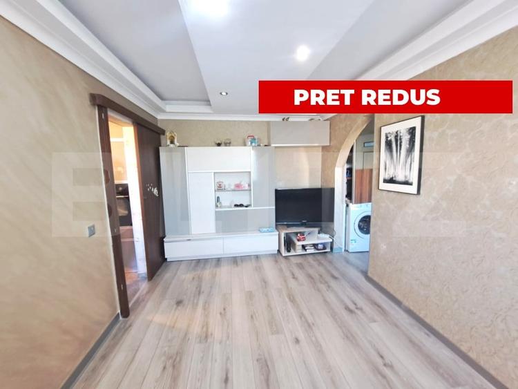 Apartament cu 3 camere semidecomandat, mobilat în Florilor