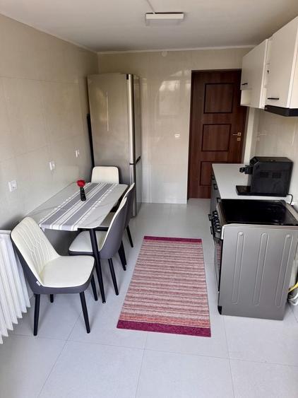 Apartament de inchiriat 3 camere zona Platinia - 8