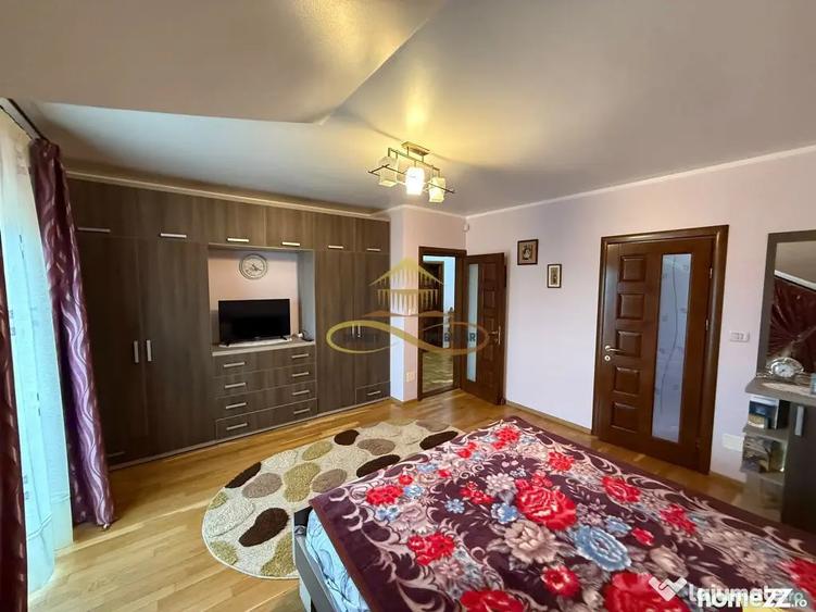 Casă cu 5 camere cu Teren 760 Mp în Măgura