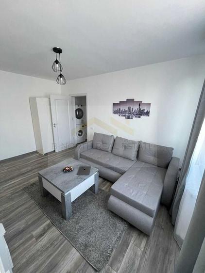 Apartament cu 3 camere semidecomandat, mobilat în Drumul Taberei