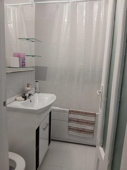 Apartament cu 2 camere decomandat în Galata
