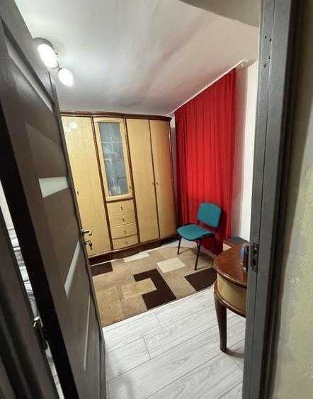 Apartament cu 5 camere decomandat, mobilat în Central