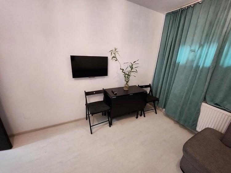 Apartament cu 2 camere decomandat, mobilat în Central