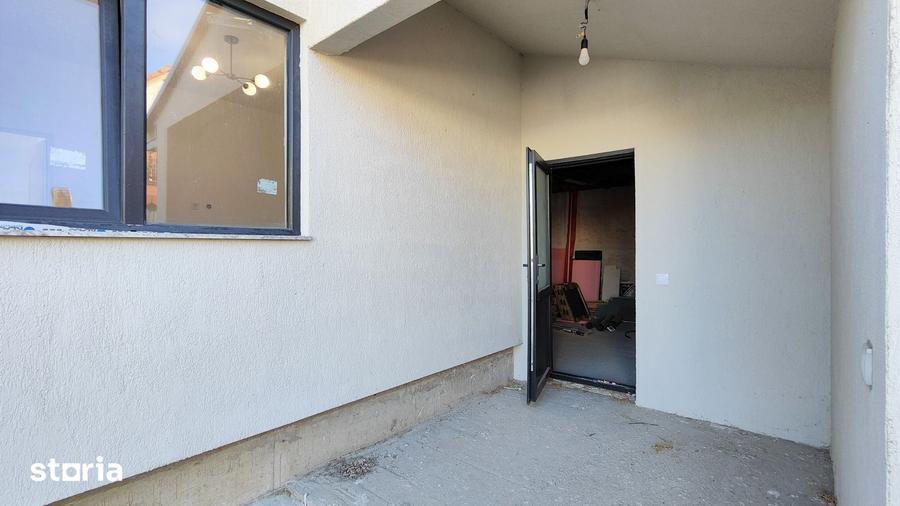 Casă cu 3 camere cu Teren 445 Mp în Zimandu Nou