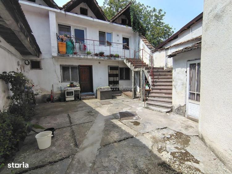 Casă cu 4 camere în Central