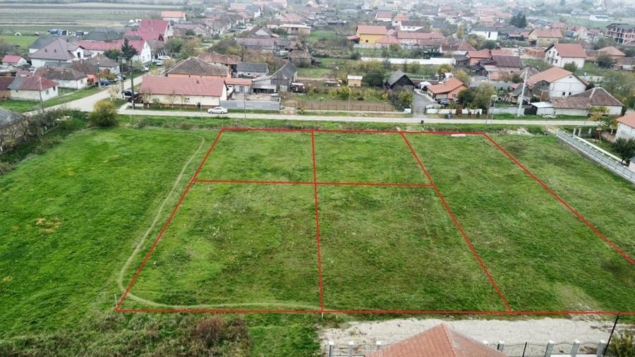 Teren de 600 mp, în Botizului