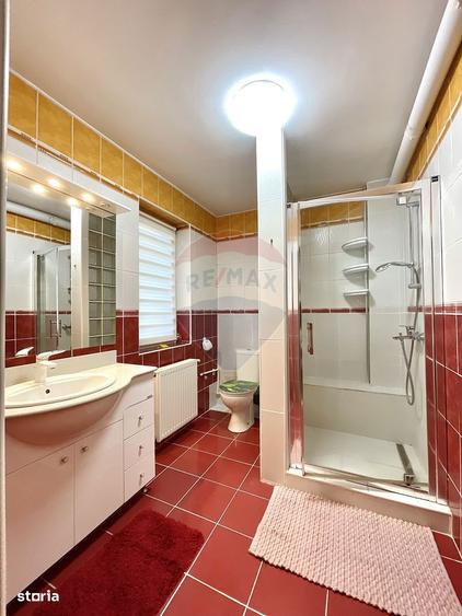 Casă cu 4 camere cu Teren 400 Mp în Boreal