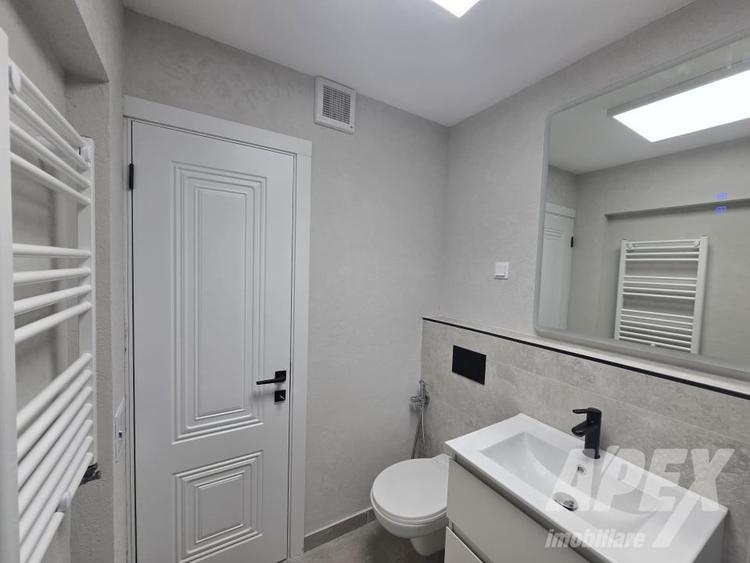 Apartament cu 2 camere semidecomandat, mobilat în Decebal