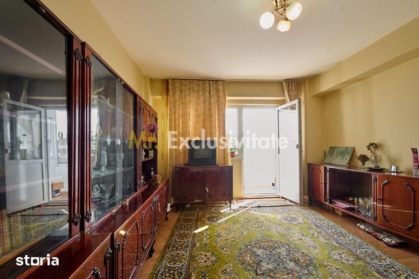 Apartament cu 3 camere decomandat în Calea București