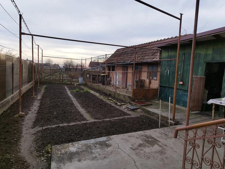 Casă cu 2 camere cu Teren 368 Mp în Viișoara