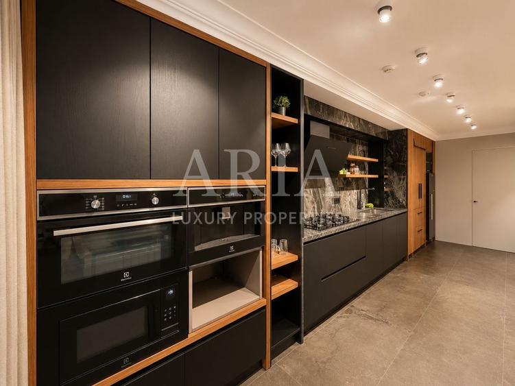 Apartament cu 4 camere decomandat, mobilat în Băneasa