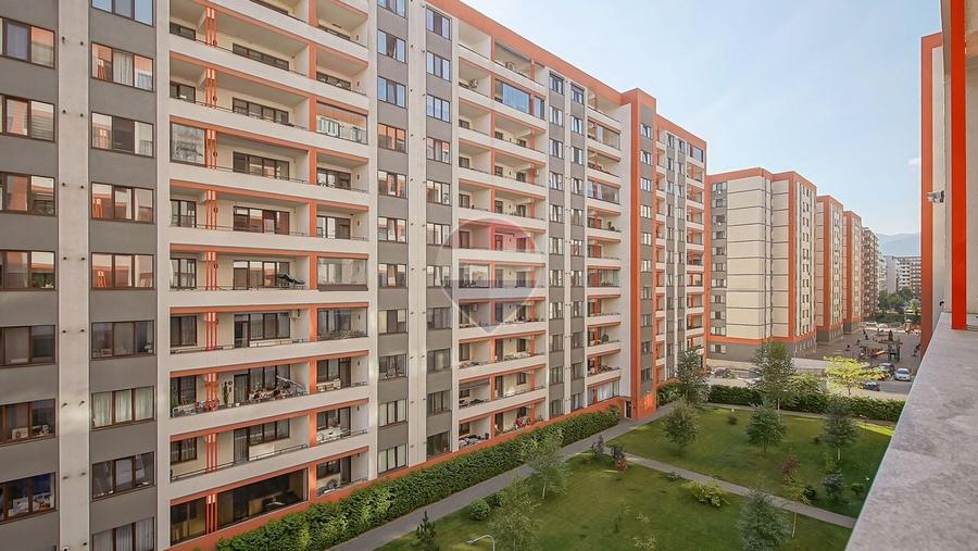 Apartament cu 3 camere decomandat, mobilat în Tractorul