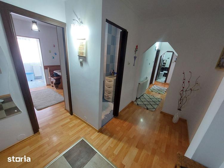 Apartament cu 3 camere în Central