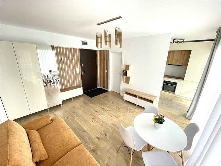 Apartament cu 2 camere semidecomandat, mobilat în Floreasca