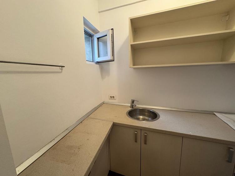 Duplex cu 3 camere cu Canalizare în Cotroceni