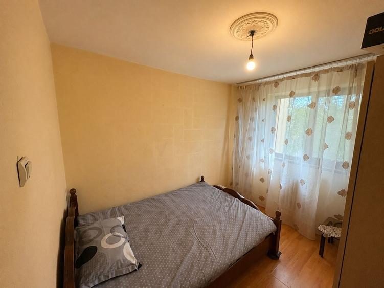 Apartament cu 2 camere decomandat în Trivale