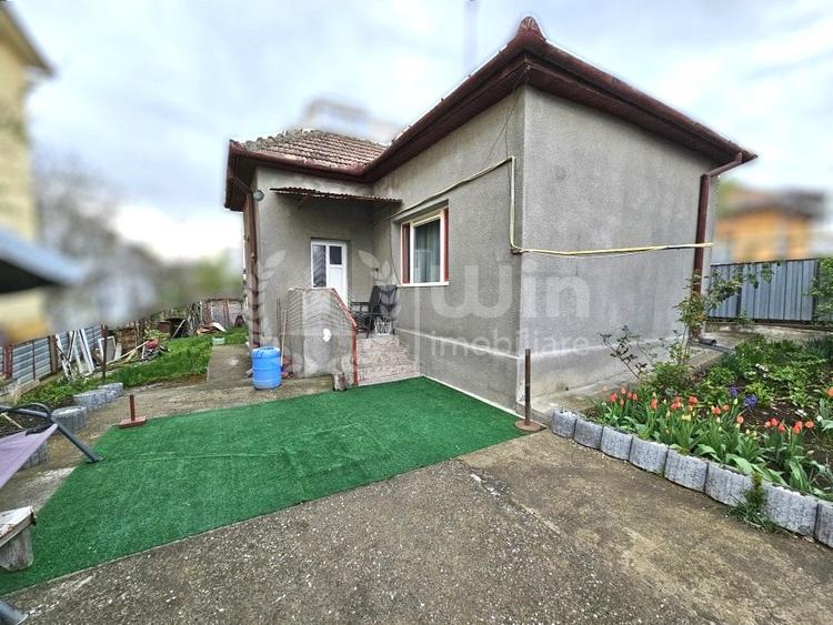 Casă individuală cu 3 camere cu Canalizare în Între Lacuri