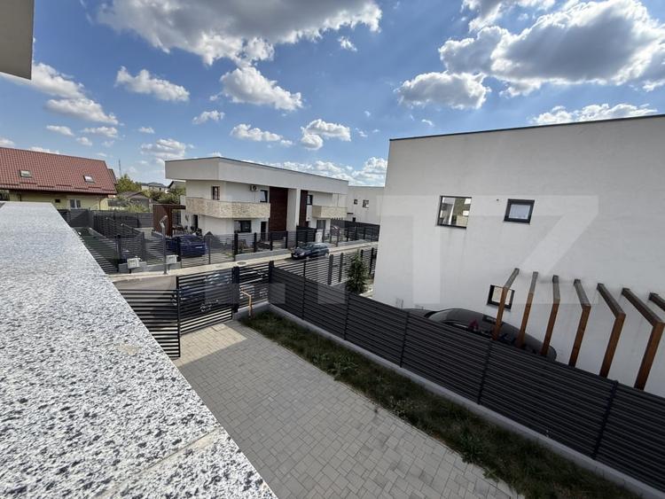 Duplex cu 4 camere cu Canalizare în Aninoasa