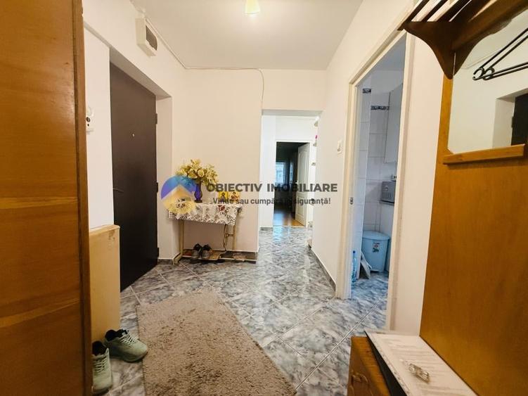 Apartament cu 3 camere decomandat, mobilat în 1 Mai