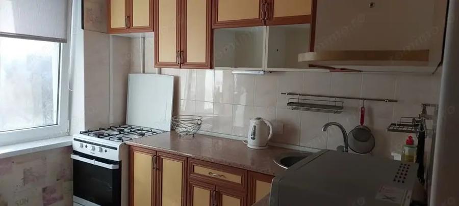 Apartament cu 3 camere decomandat în Rahova