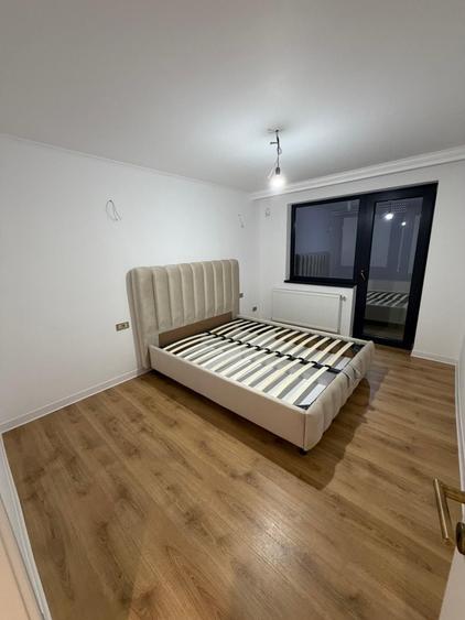 Apartament cu 3 camere decomandat în Sud