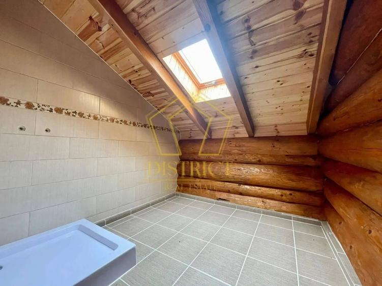 Casă individuală cu 6 camere cu Canalizare în Sichevița