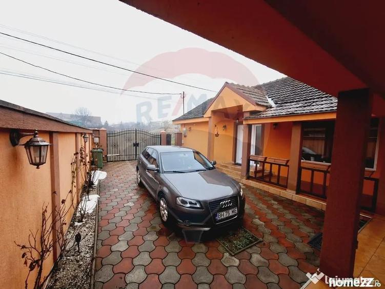 Casă cu 3 camere cu Teren 1262 Mp în Hidiș