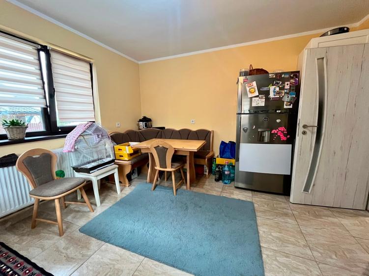 Casă individuală cu 5 camere cu Canalizare în Miroslava