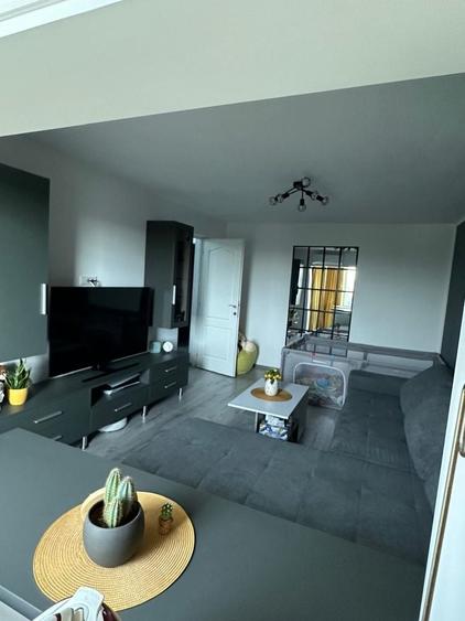 Apartament cu 3 camere decomandat în Șagului