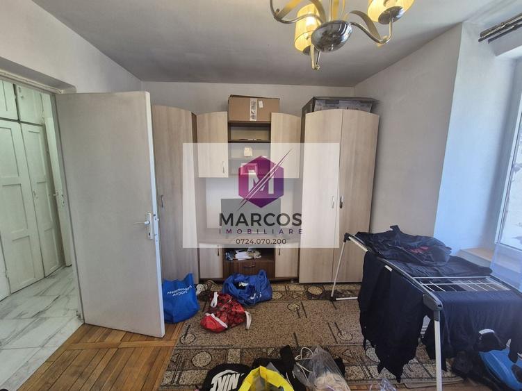 Garsonieră decomandată în Central