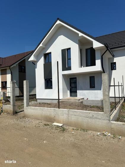 Casă cu 4 camere cu Teren 350 Mp în Central