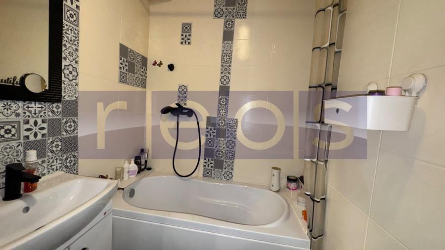 Apartament cu 2 camere decomandat în Titan