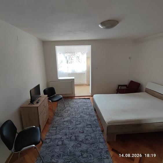Garsonieră decomandată în Central