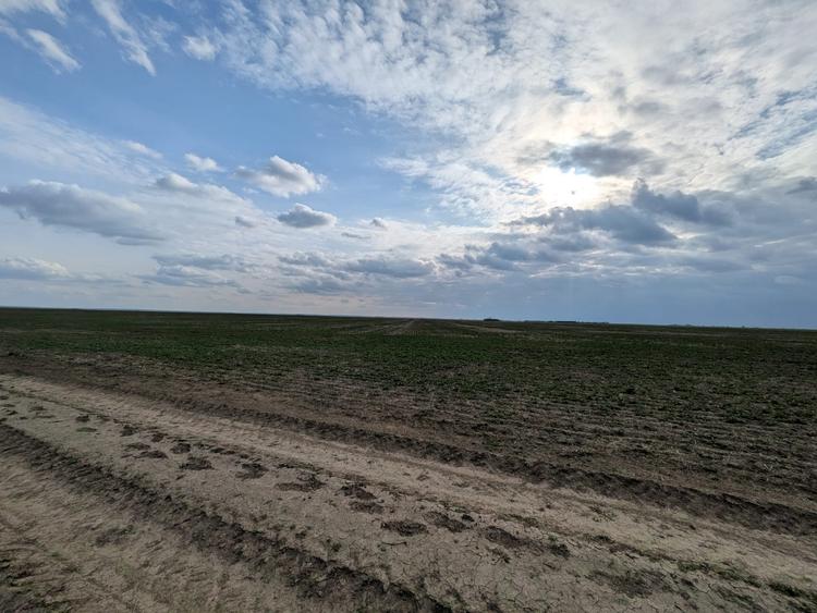 Teren Construcții intravilan de 300 mp, în Vărăști