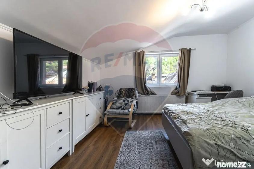 Casă cu 7 camere cu Teren 136 Mp în Schei