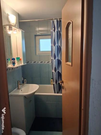 Apartament cu 3 camere decomandat în 8 Martie