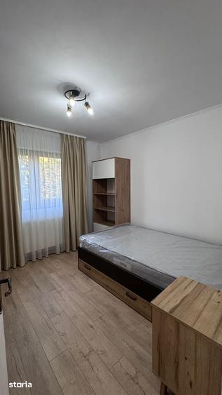 Apartament cu 4 camere semidecomandat în Central