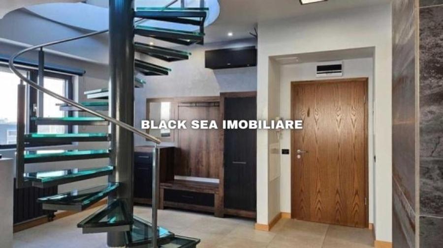 Apartament cu 4 camere, mobilat în Faleza Nord