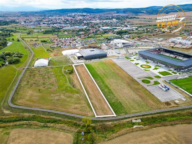 Teren Construcții extravilan de 9675 mp, în Nord