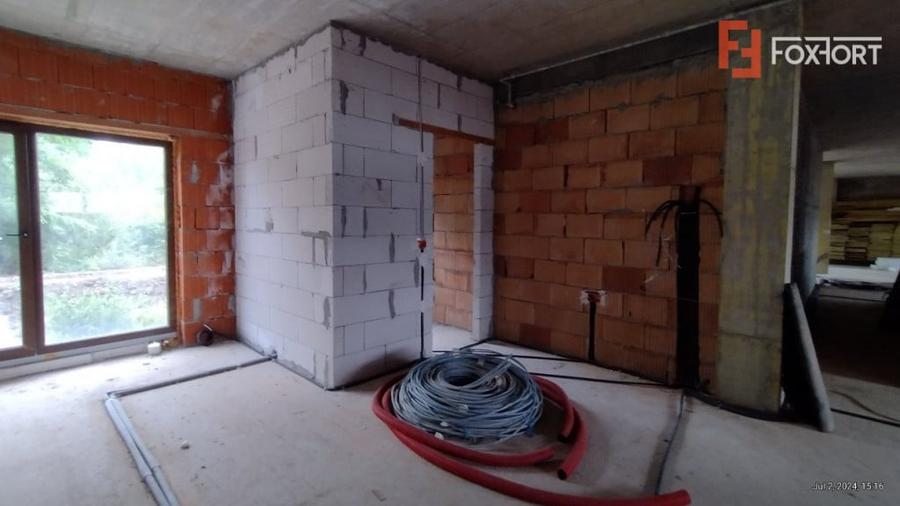 Spațiu comercial, de 156 mp, în Freidorf