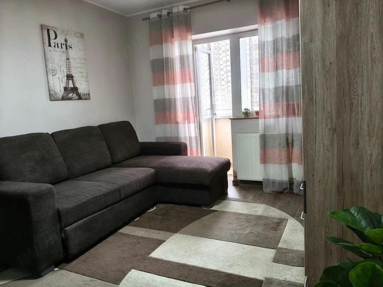 Garsonieră decomandată în Central