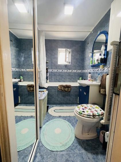 Apartament cu 3 camere decomandat, mobilat în Rogerius