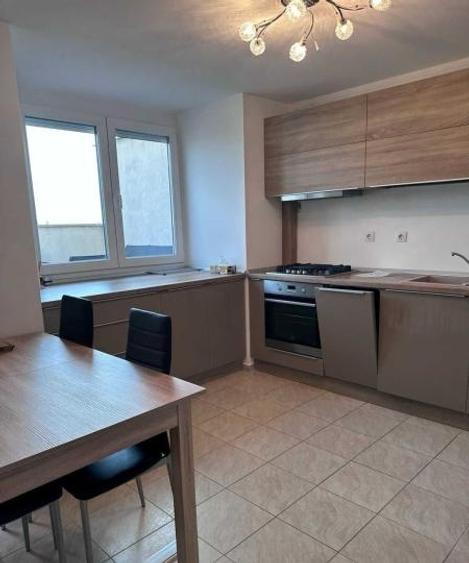 Apartament cu 2 camere decomandat în Bucur Obor